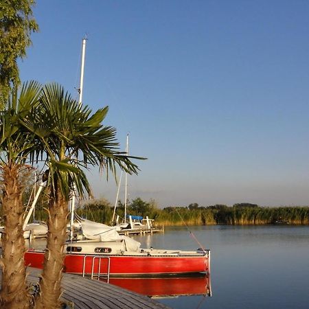 Hoteldorf Seepark Weiden ไวเดน อัม ซี ภายนอก รูปภาพ