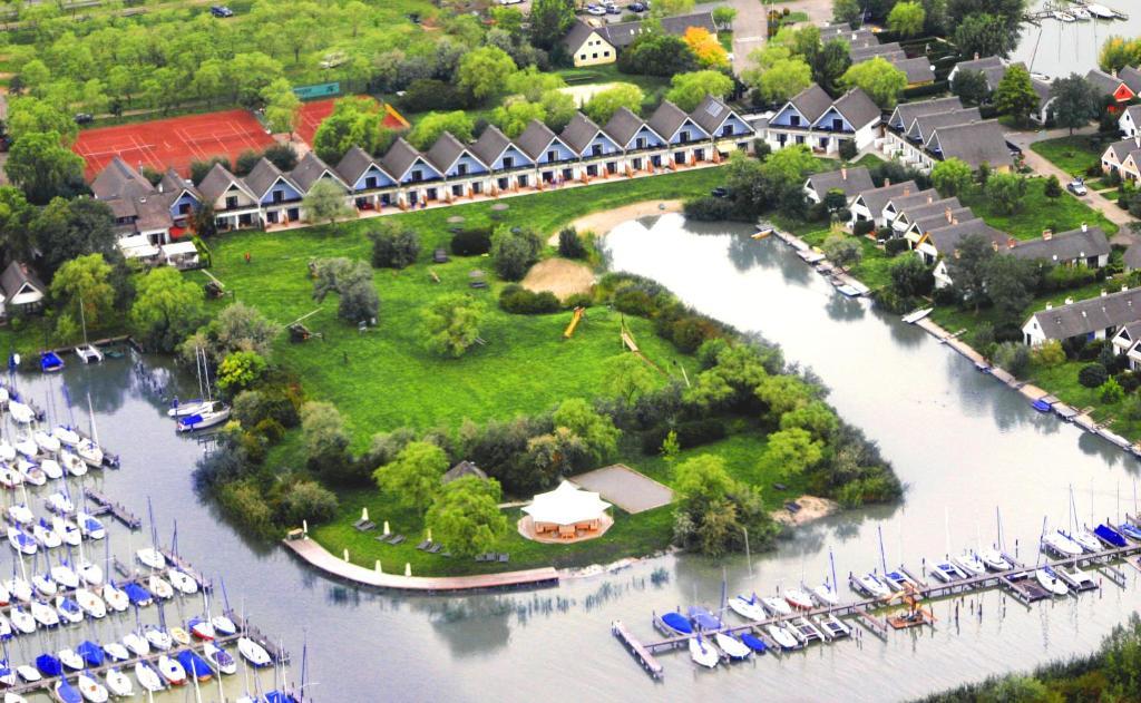 Hoteldorf Seepark Weiden ไวเดน อัม ซี ภายนอก รูปภาพ