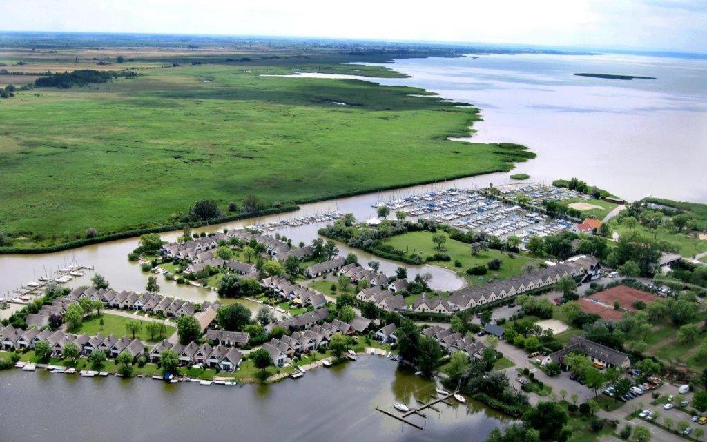 Hoteldorf Seepark Weiden ไวเดน อัม ซี ภายนอก รูปภาพ
