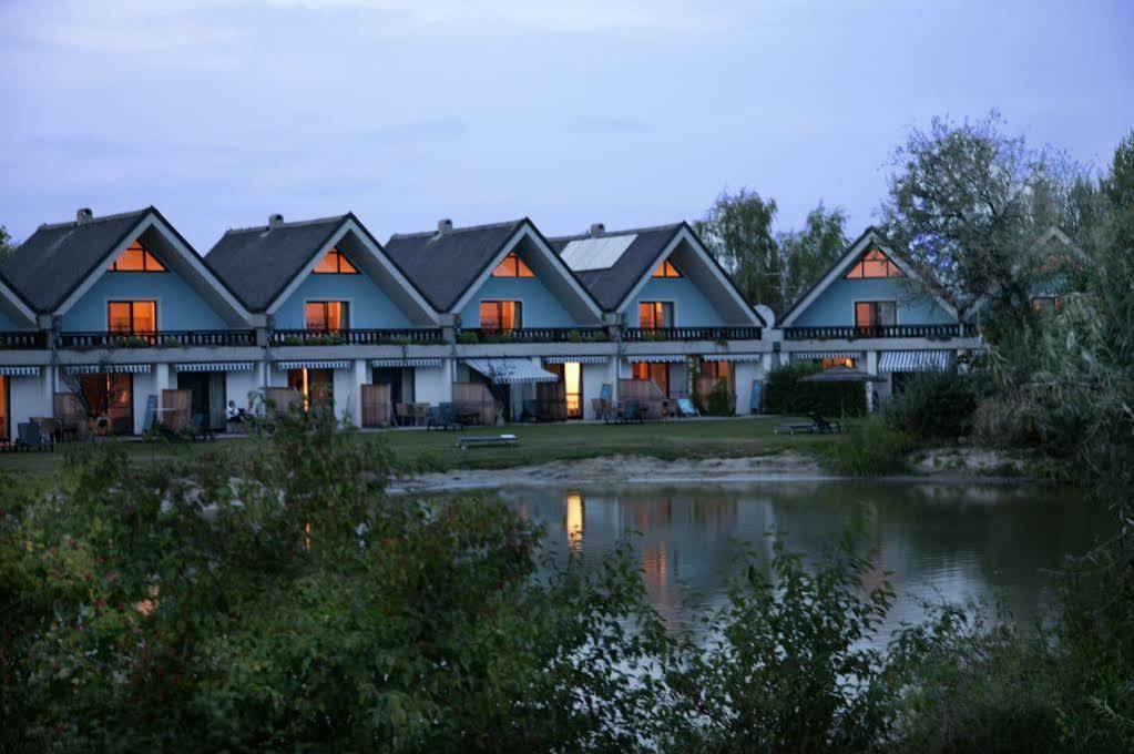 Hoteldorf Seepark Weiden ไวเดน อัม ซี ภายนอก รูปภาพ